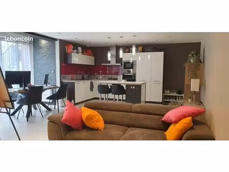 3 pièces. 80m2. toulouse 31400 pont des demoiselles.montaudran-la terrasse