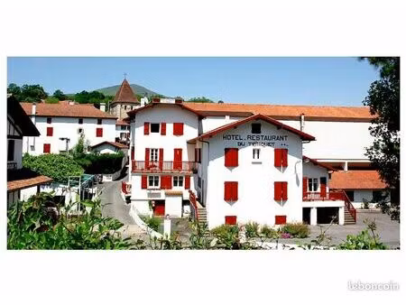 restaurant mur + fond + licence4