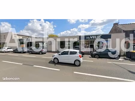 local commercial 208 m²