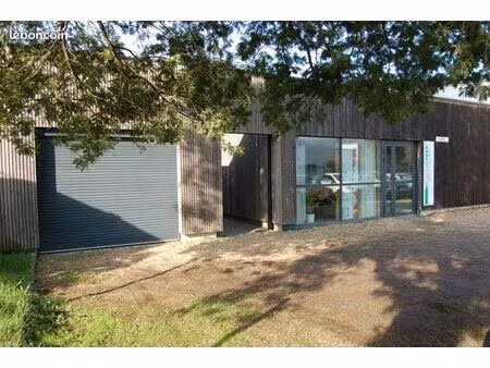 local d’activité 170 m² – atelier + bureaux – parking – proche nantes / aéroport