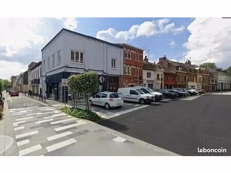 local d'activité 77 m²