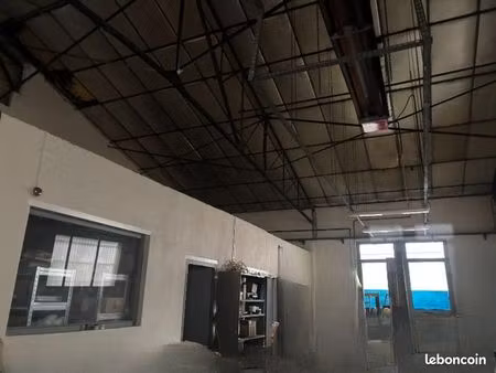 local d'activité 150 m²