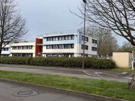 loue et/ou vends bureau