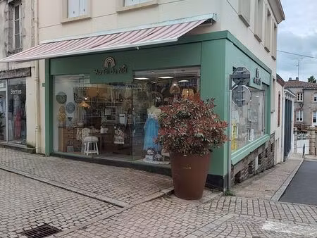 droit au bail tous commerces - rue des halles clisson 200m²