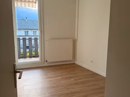 location bureau fermé dans espace coworking