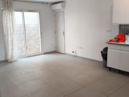 maison 3 face avec 2 appartement de 55 mètres carrés chacun