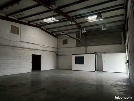 local d'activite 1365 m² voiron