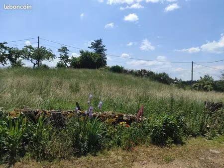 terrain 1697 m² lapte