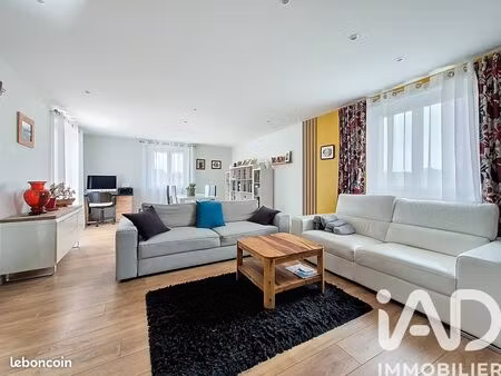 propriété 4 pièces 150 m²
