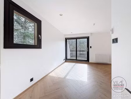 studio 1 pièce 27 m²