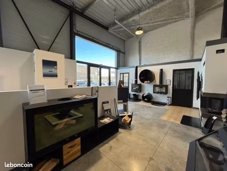 local d'activité 173 m²