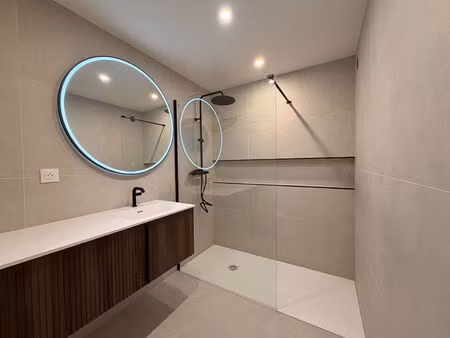 appartement rénové à neuf - prestations haut de gamme