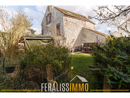 secteur recherché ! maison pleine de charme !