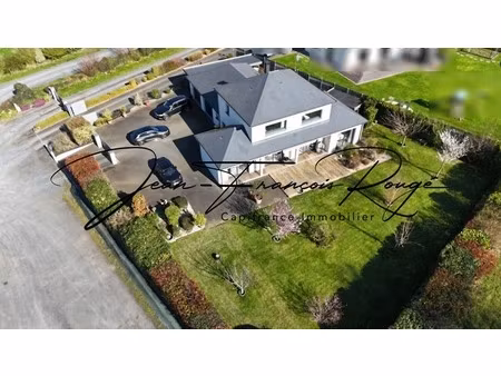 superbe maison contemporaine à 4 5 kilomètres du centre-ville de saint-lô