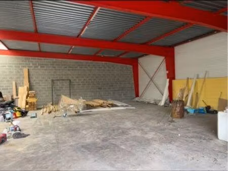 vends bâtiment clôture