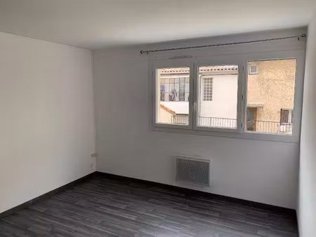 location appartement 1 pièce 22 m² à marseille 6 (13006)