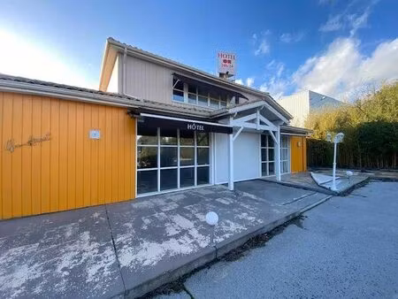 vente hôtel 48 pièces 900 m2 à mauguio