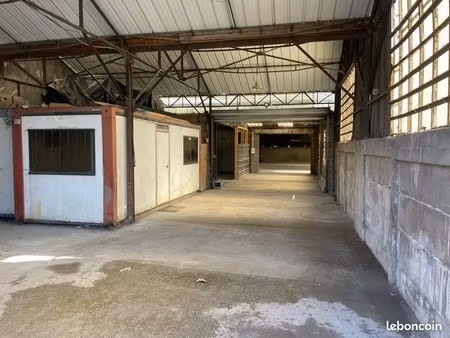 local commercial à louer