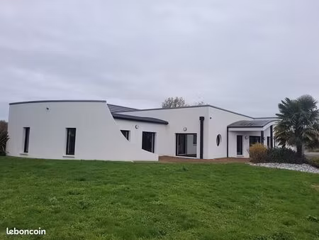 local 759 m² haute goulaine