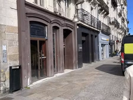 local commercial 66 m²