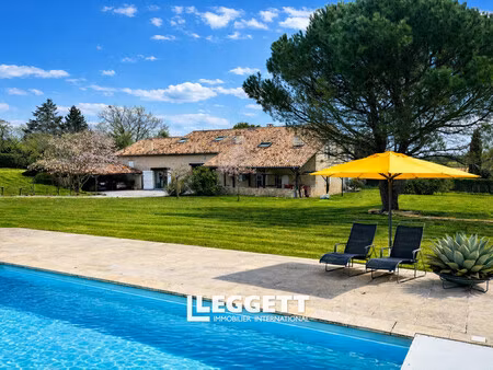 maison 8 pièce(s)  monségur