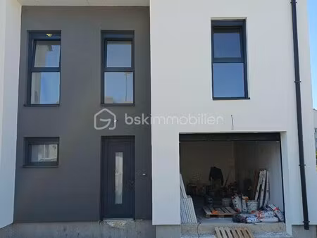 maison de 110 27 m² à sainte-marie-aux-chenes