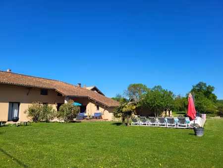 à vendre biziat maison rénovée de 263 m2 p8 - chb d'hôtes