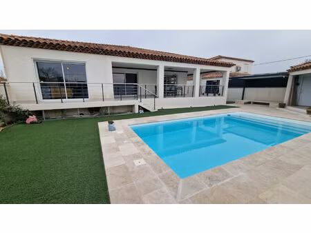 coup de coeur : villa contemporaine de plain-pied prestations luxe située dans un secteur 