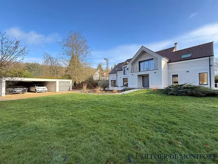 maison contemporaine de 9 pièce(s) 295 m²