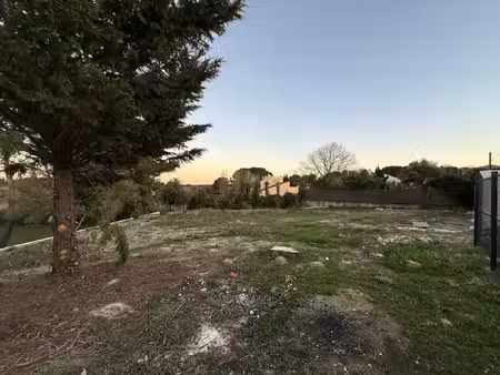 magnifique terrain constructible de 926 m2 à pailhès