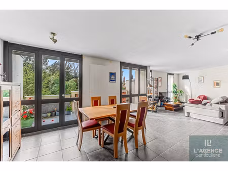 castanet hypercentre