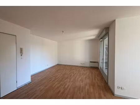 spacieux appartement t2 de 49 m² à grenade