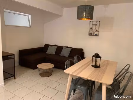 location appartement avec grand jardin 36m2 entre porte de douai et porte d'arras