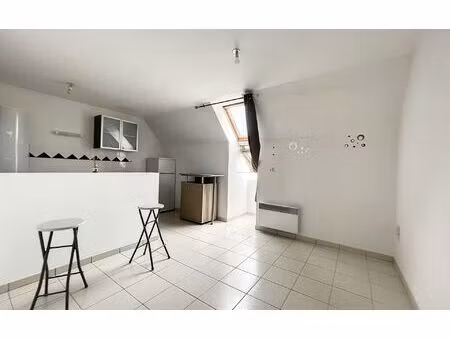 location appartement  m² t-1 à villers-saint-barthélemy  480 €