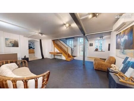 local bureaux 566 m²