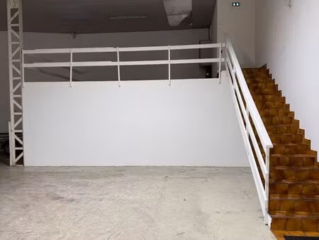 location bureaux et hall de stockage