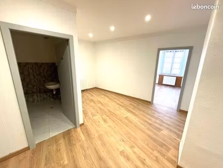 mulhouse hypercentre local professionnel/commercial 46 m2 1er étage 1 rue des maréchaux mu