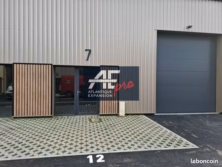 local d'activite 144 m² trignac