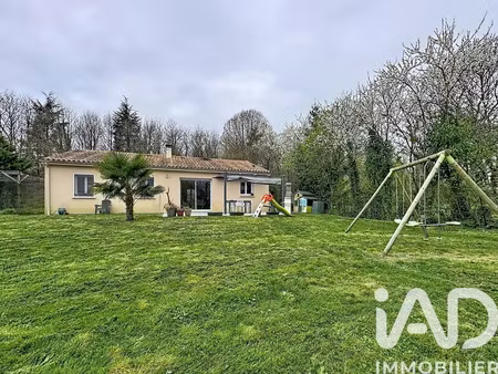 maison à les châteliers (79340)