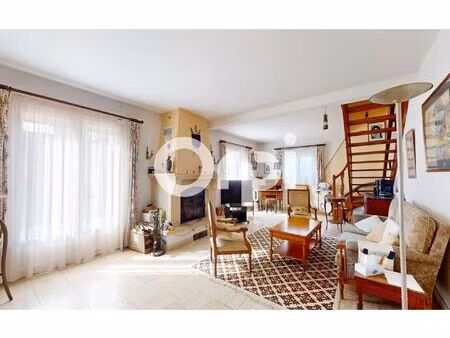 maison bron 198 m² t-7 à vendre  780 000 €