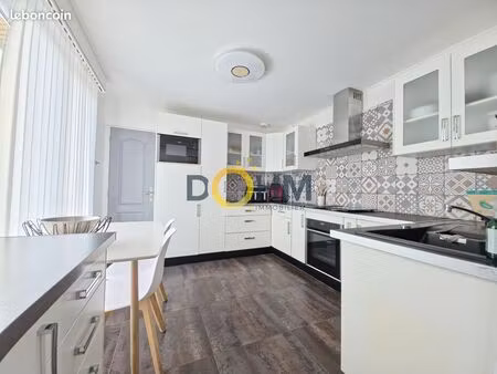 propriété 8 pièces 152 m²