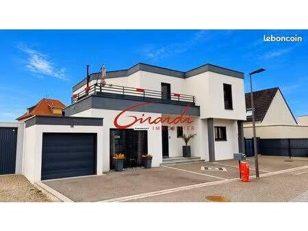 maison 7 pièces 165 m²