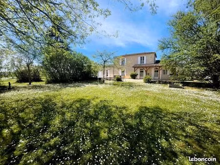 propriété 10 pièces 300 m²