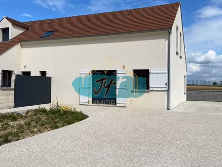 maison 3 pièces avec jardin  terrasse et parking au plessis-