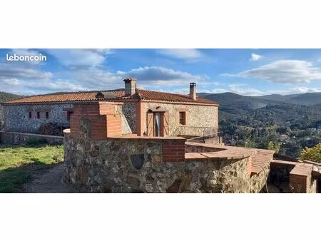 mas avec vue spectaculaire sur le canigou et la mer