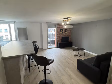 appartement t2 avec balcon climatisation parking