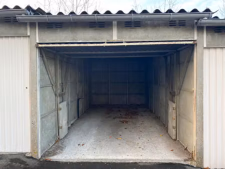 box fermé evreux 13.72 m2