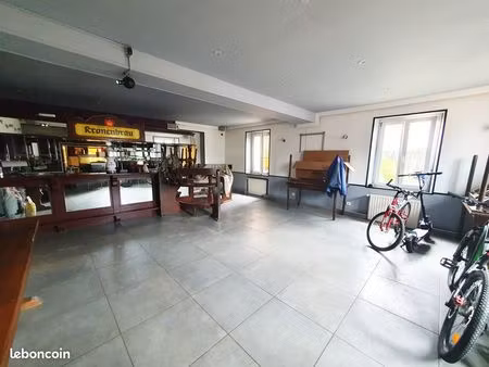 maison 8 pièces 258 m²