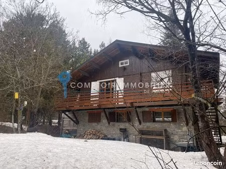 chalet 6 pièces 74 m²