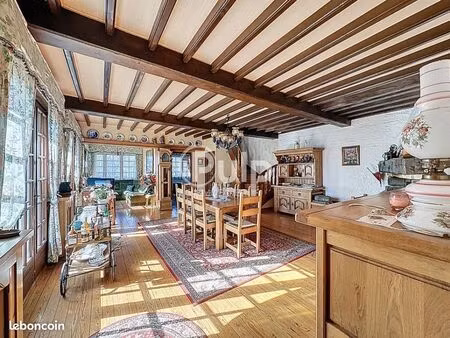 maison 8 pièces 172 m²